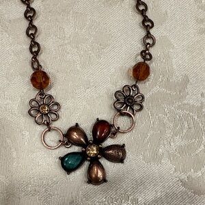 2028 Classic Floral Pendant Necklace